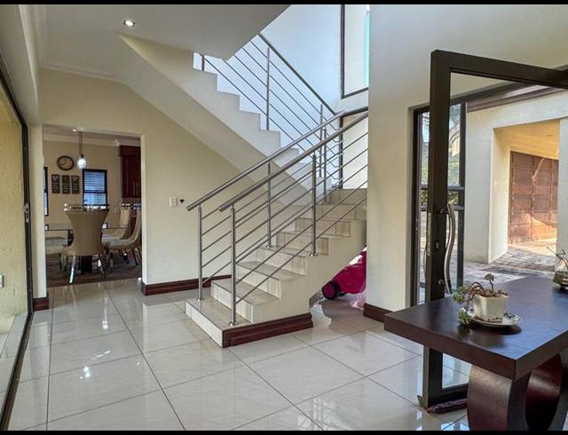 4 BEDROOM HOUSE FOR SALE IN BLUE VALLEY GOLF ESTATE